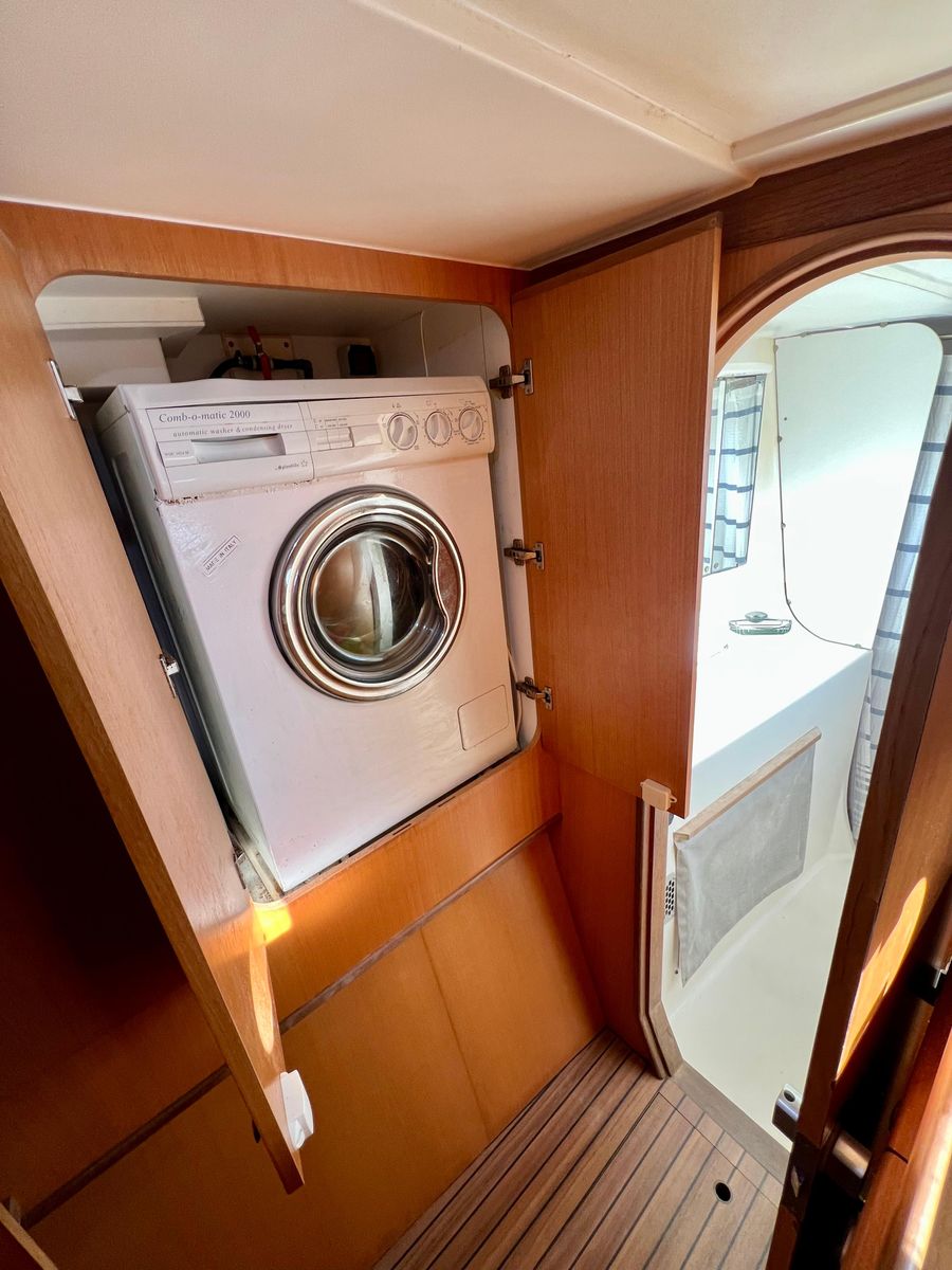 2003 Catana 43 