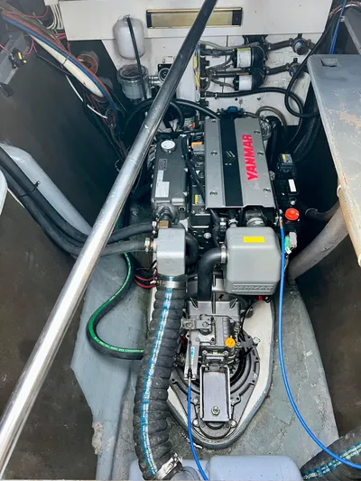 Apricus Yacht Photos Pics 