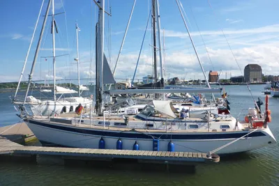 Hallberg-Rassy 42F