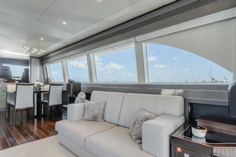 Gyrfalcon Yacht Photos Pics 2016 Van Der Valk Continental - Image 39