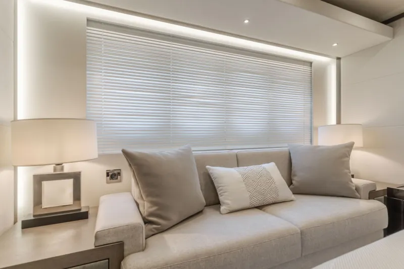 Gyrfalcon Yacht Photos Pics 2016 Van Der Valk Continental - Image 81