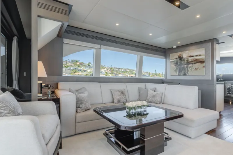 Gyrfalcon Yacht Photos Pics 2016 Van Der Valk Continental - Image 38