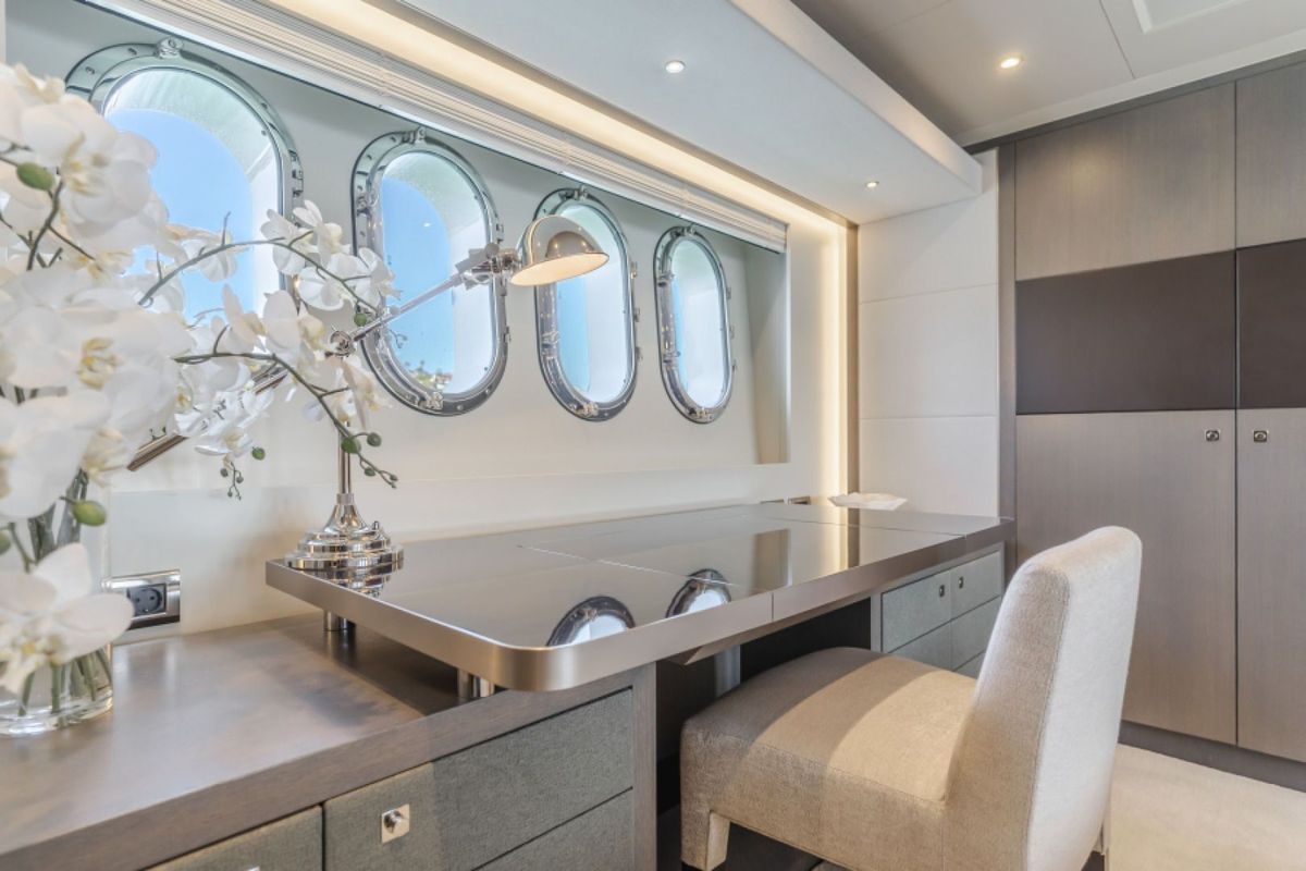 2016 Van der Valk 78 