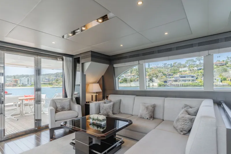 Gyrfalcon Yacht Photos Pics 2016 Van Der Valk Continental - Image 36