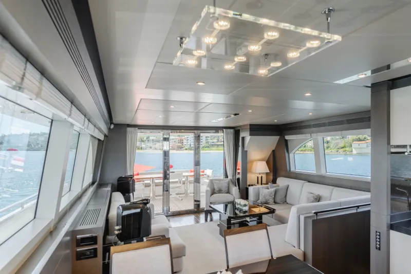 Gyrfalcon Yacht Photos Pics 2016 Van Der Valk Continental - Image 34