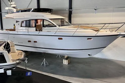 2023 Nimbus 405 Flybridge