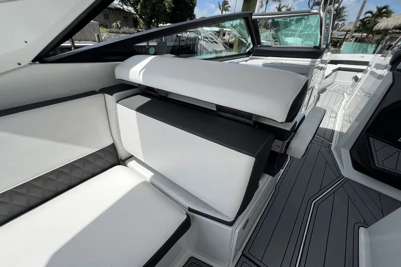 Crypto Current-sea Yacht Photos Pics 