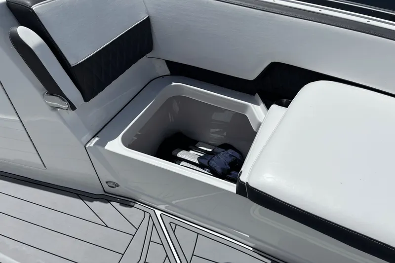 Crypto Current-sea Yacht Photos Pics 