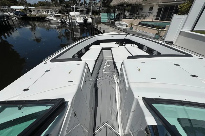 Crypto Current-sea Yacht Photos Pics 