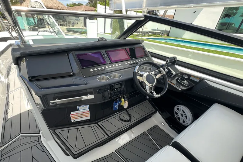 Crypto Current-sea Yacht Photos Pics 