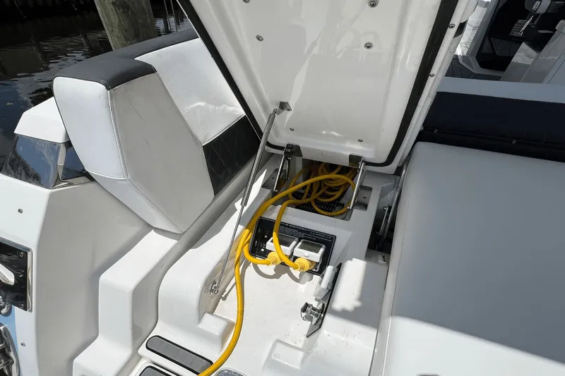 Crypto Current-sea Yacht Photos Pics 