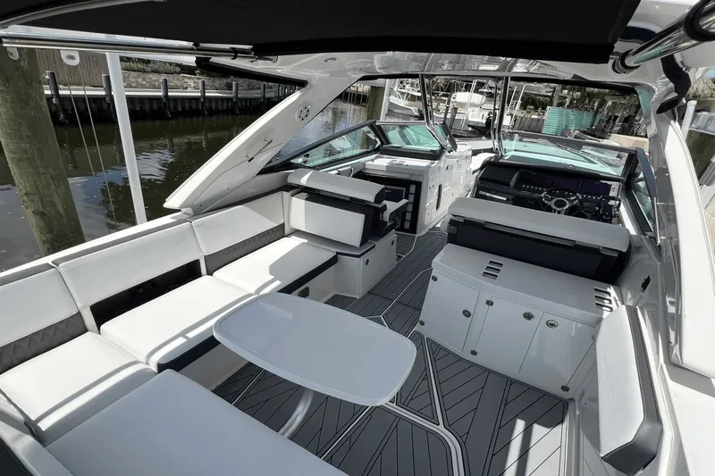 Crypto Current-sea Yacht Photos Pics 