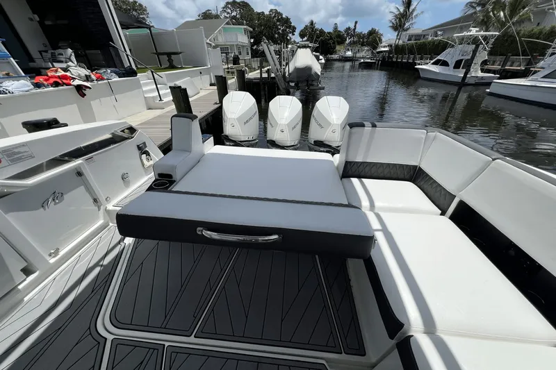 Crypto Current-sea Yacht Photos Pics 