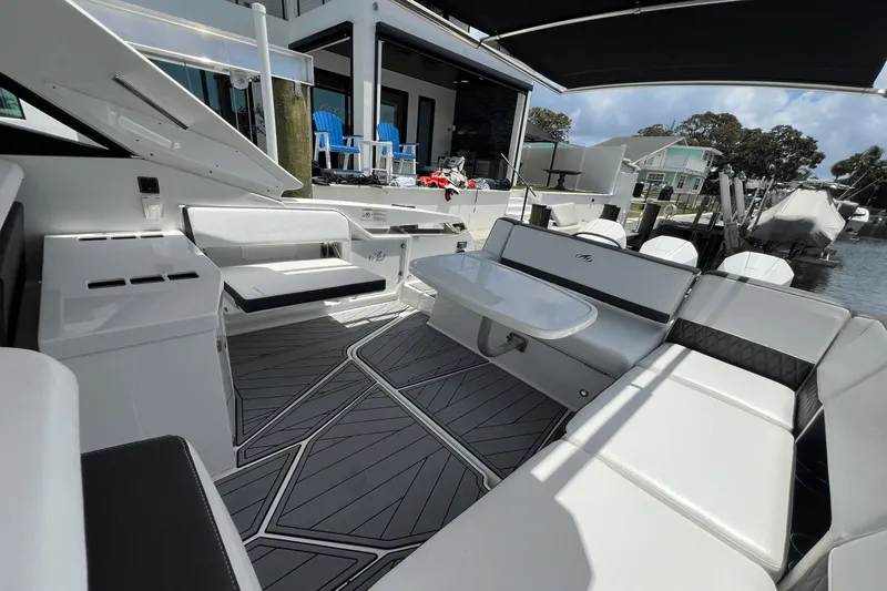 Crypto Current-sea Yacht Photos Pics 