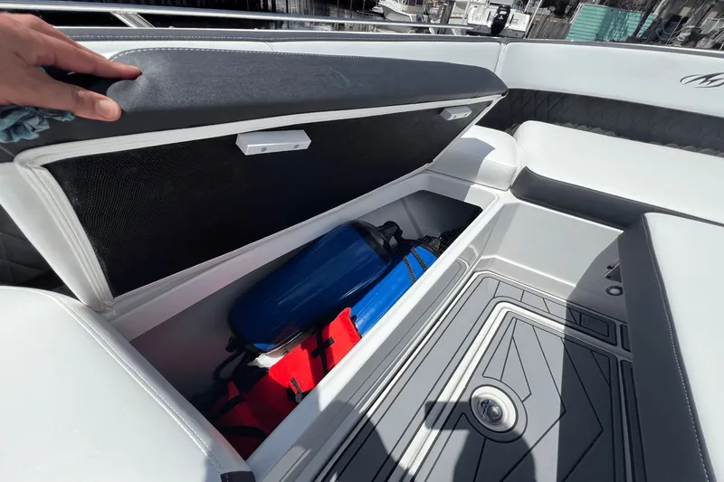 Crypto Current-sea Yacht Photos Pics 