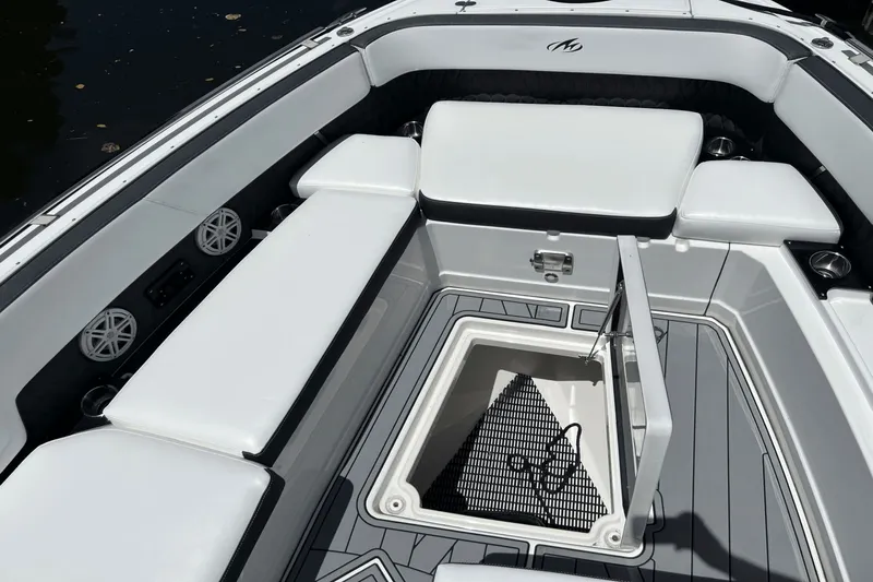 Crypto Current-sea Yacht Photos Pics 