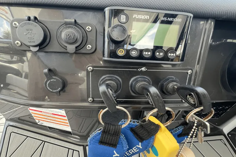 Crypto Current-sea Yacht Photos Pics 