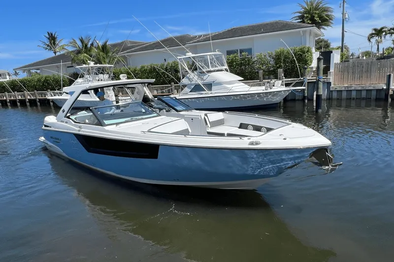 Crypto Current-sea Yacht Photos Pics 