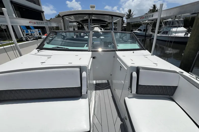 Crypto Current-sea Yacht Photos Pics 