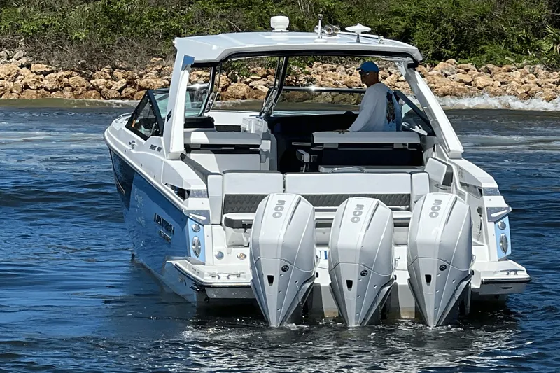 Crypto Current-sea Yacht Photos Pics 