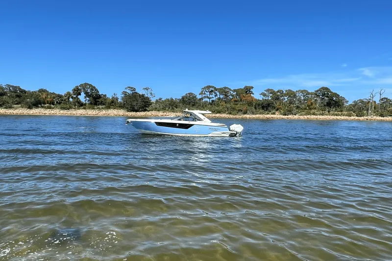 Crypto Current-sea Yacht Photos Pics 