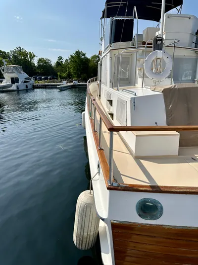 Wy Row Yacht Photos Pics 