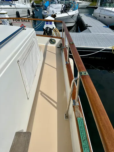 Wy Row Yacht Photos Pics 