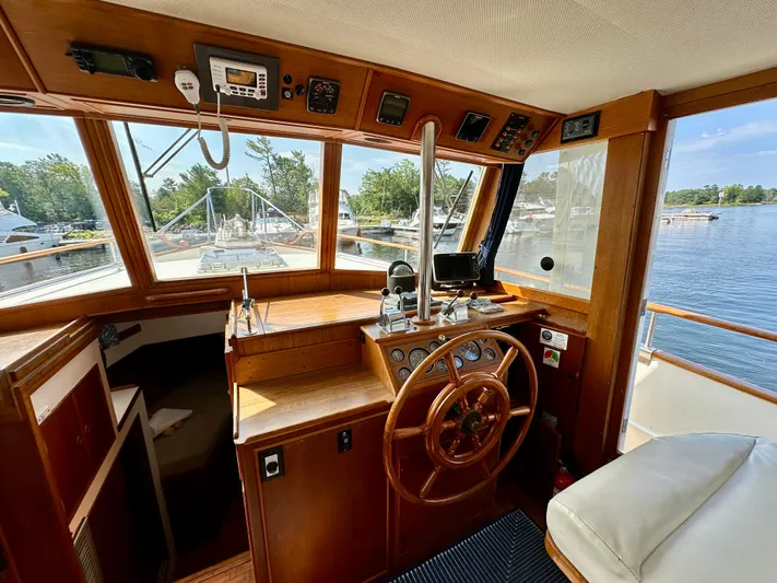 Wy Row Yacht Photos Pics 