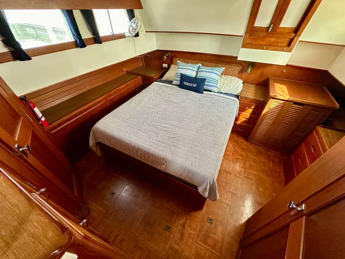 Wy Row Yacht Photos Pics 