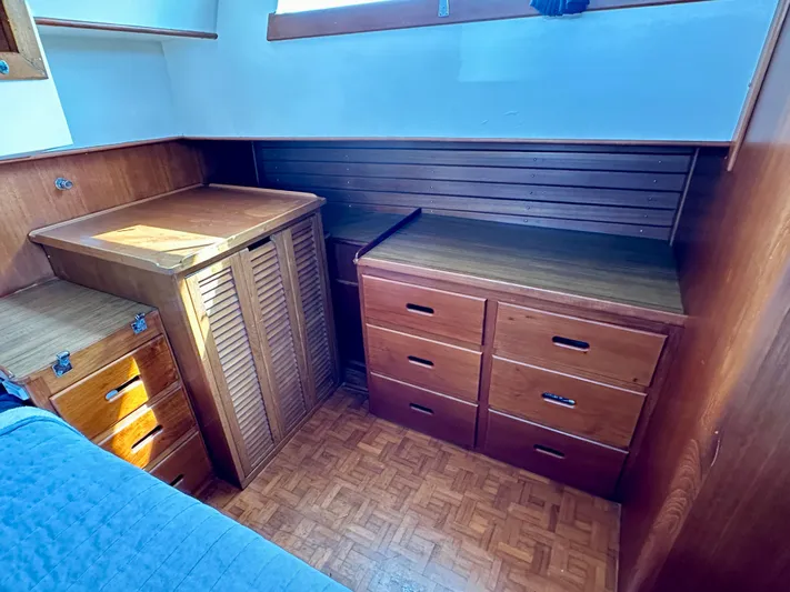 Wy Row Yacht Photos Pics 