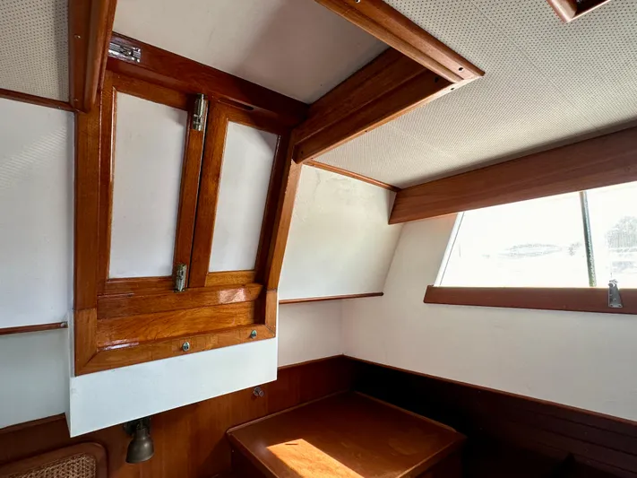 Wy Row Yacht Photos Pics 