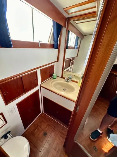 Wy Row Yacht Photos Pics 