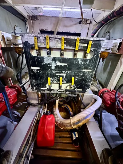 Wy Row Yacht Photos Pics 