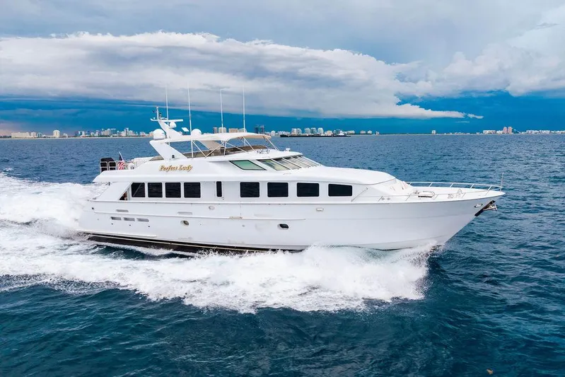 Perfect Lady Yacht Photos Pics 