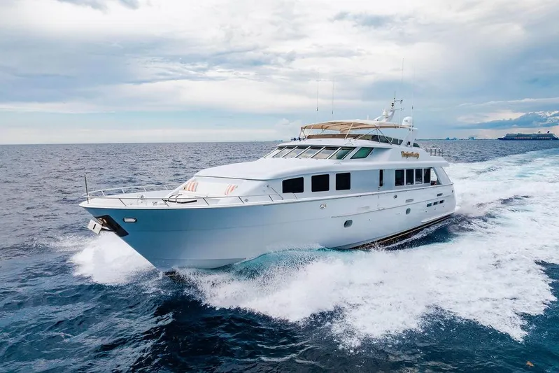 Perfect Lady Yacht Photos Pics 