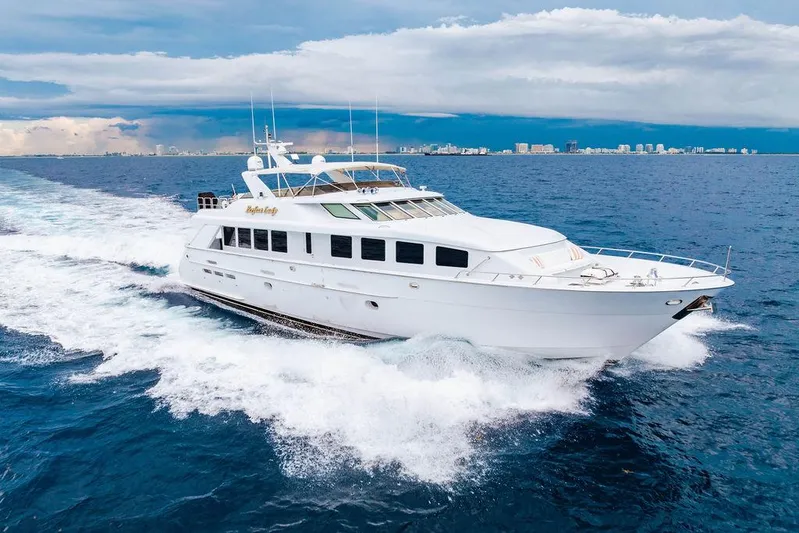 Perfect Lady Yacht Photos Pics 