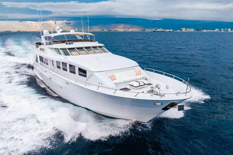 Perfect Lady Yacht Photos Pics 