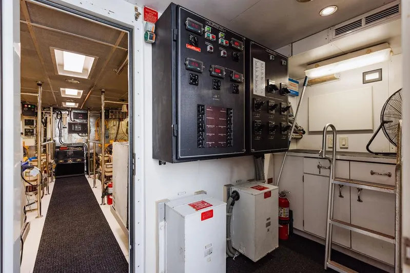 Perfect Lady Yacht Photos Pics 