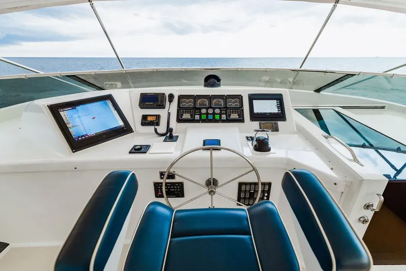 Perfect Lady Yacht Photos Pics 