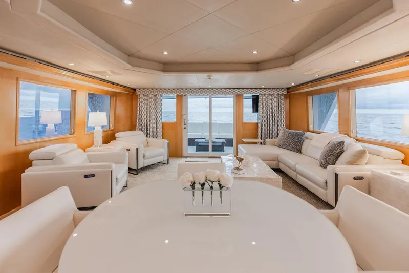 Perfect Lady Yacht Photos Pics 