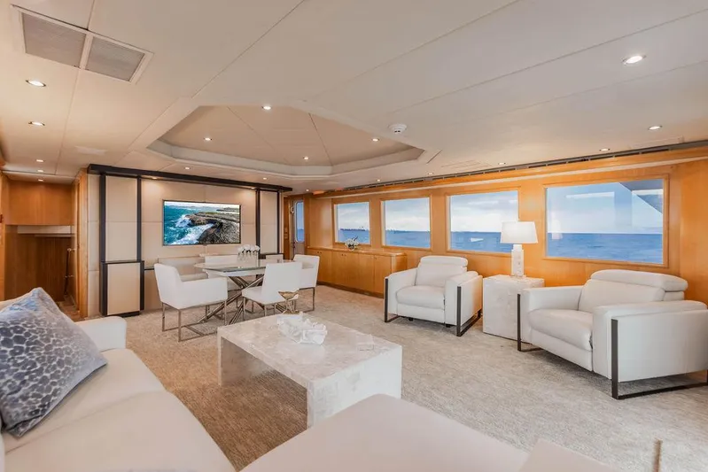 Perfect Lady Yacht Photos Pics 