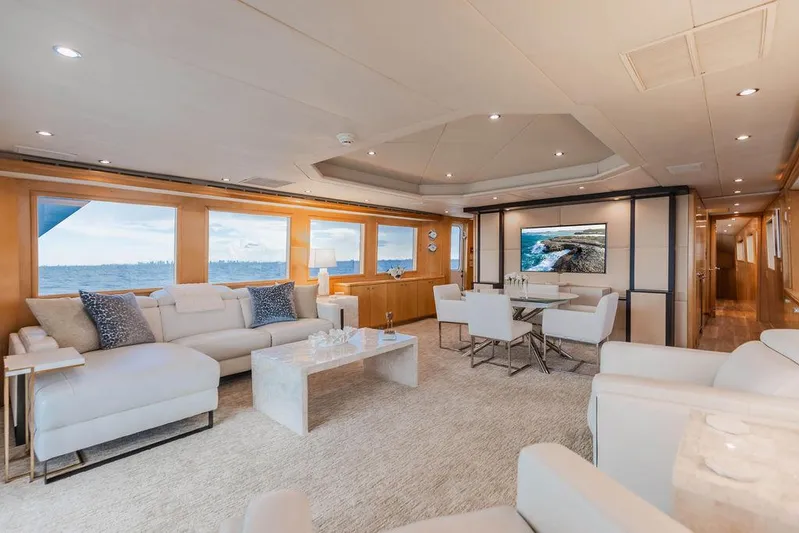 Perfect Lady Yacht Photos Pics 