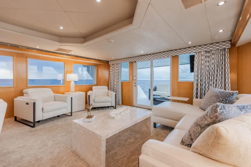 Perfect Lady Yacht Photos Pics 