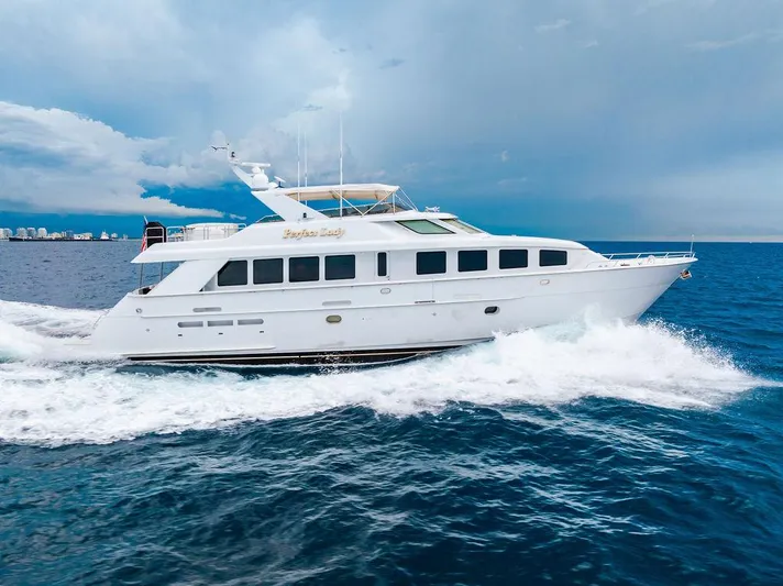 Perfect Lady Yacht Photos Pics 