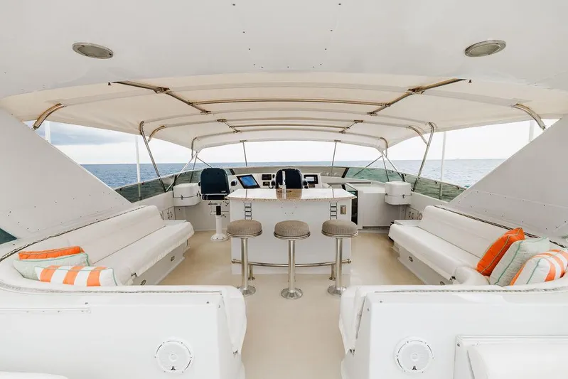 Perfect Lady Yacht Photos Pics 