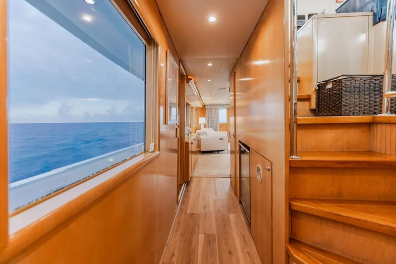 Perfect Lady Yacht Photos Pics 