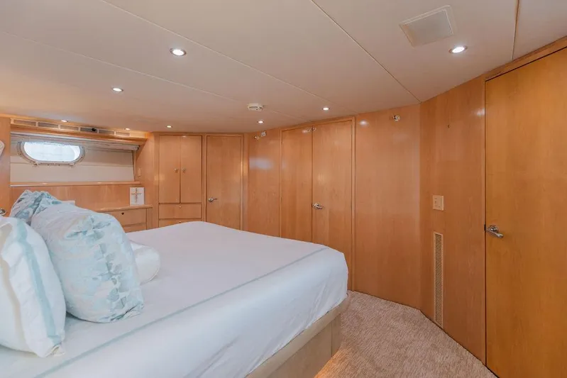 Perfect Lady Yacht Photos Pics 