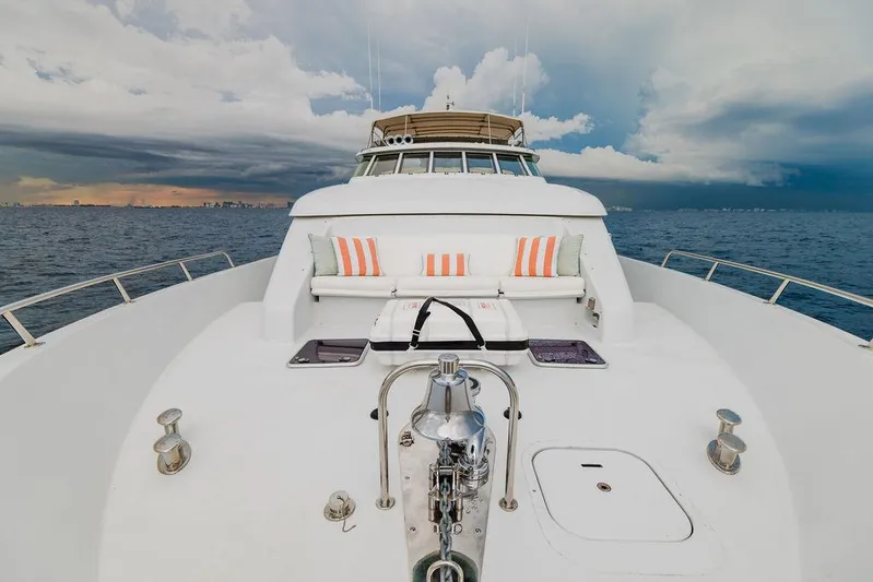 Perfect Lady Yacht Photos Pics 