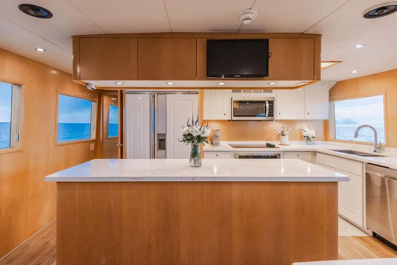 Perfect Lady Yacht Photos Pics 