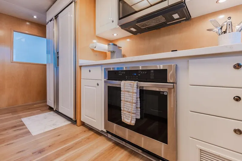 Perfect Lady Yacht Photos Pics 